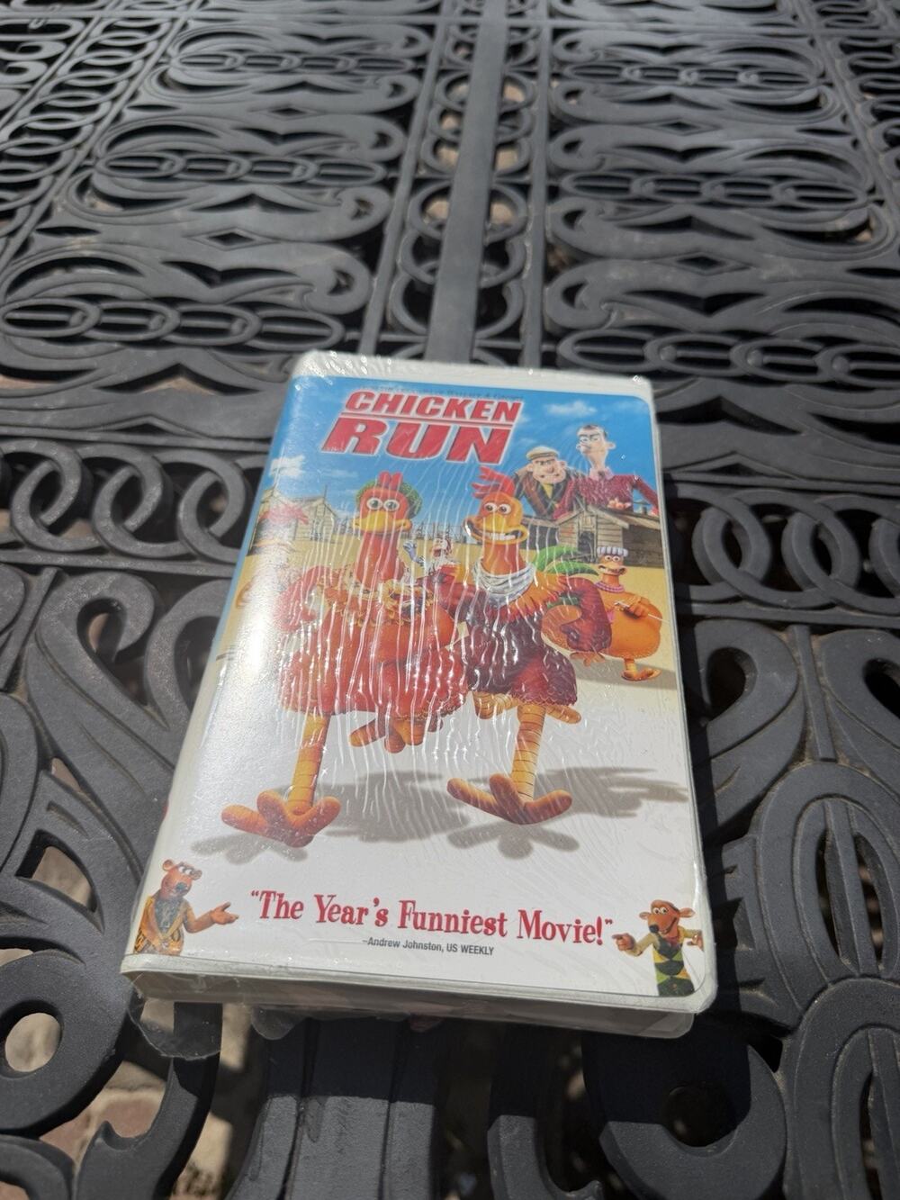 CHICKEN RUN Dreamworks VHS VIDEO 2000 New & Sealed Clam shell Case